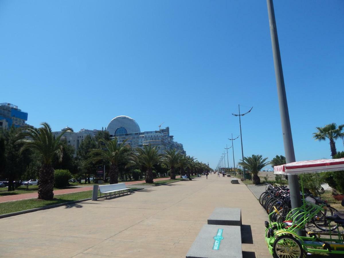 Apartment First Line From Sea Batumi Exterior foto